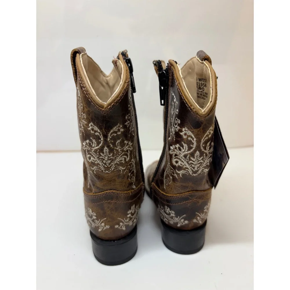 Old West embroidery look boots